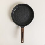Sartén Negro Granite Mango de Silicona Simil Madera 28 cm