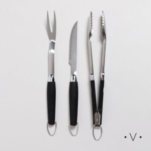 SET DE ASADO Y PINZA DE ACERO INOXIDABLE CON MANGO NEGRO *VASSA - Bazar