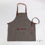 DELANTAL DE COCINA GRIS 75X68 CM