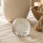 Bola decorativa de vidrio transparente con burbujas internas