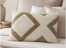 Almohadón decorativo rectangular con diseño geométrico en tonos naturales - Deco