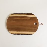 Tabla oval de acacia con corteza 41 x 26,5 cm - Imagen 2